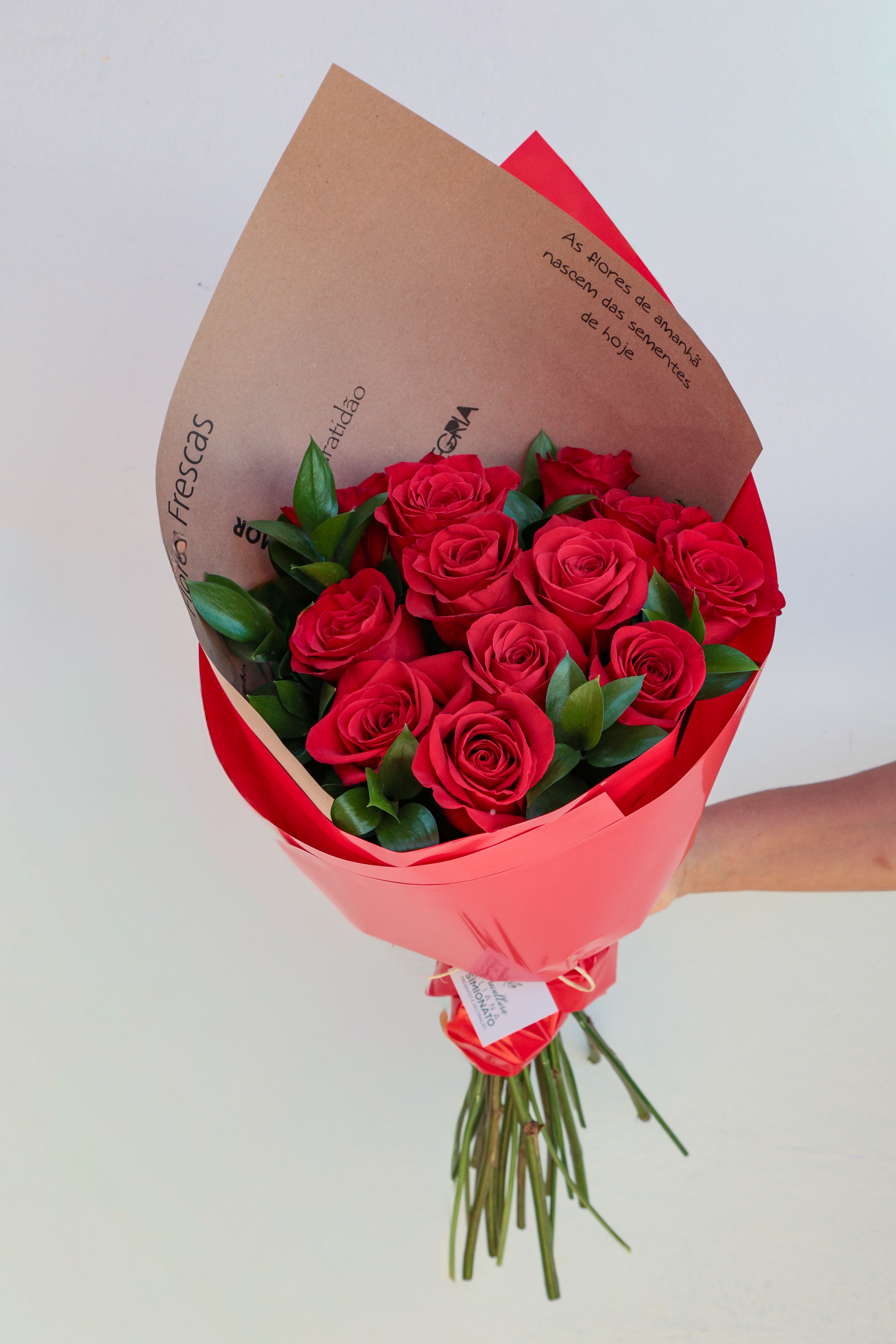 Buqu� com 12 Rosas Colombianas