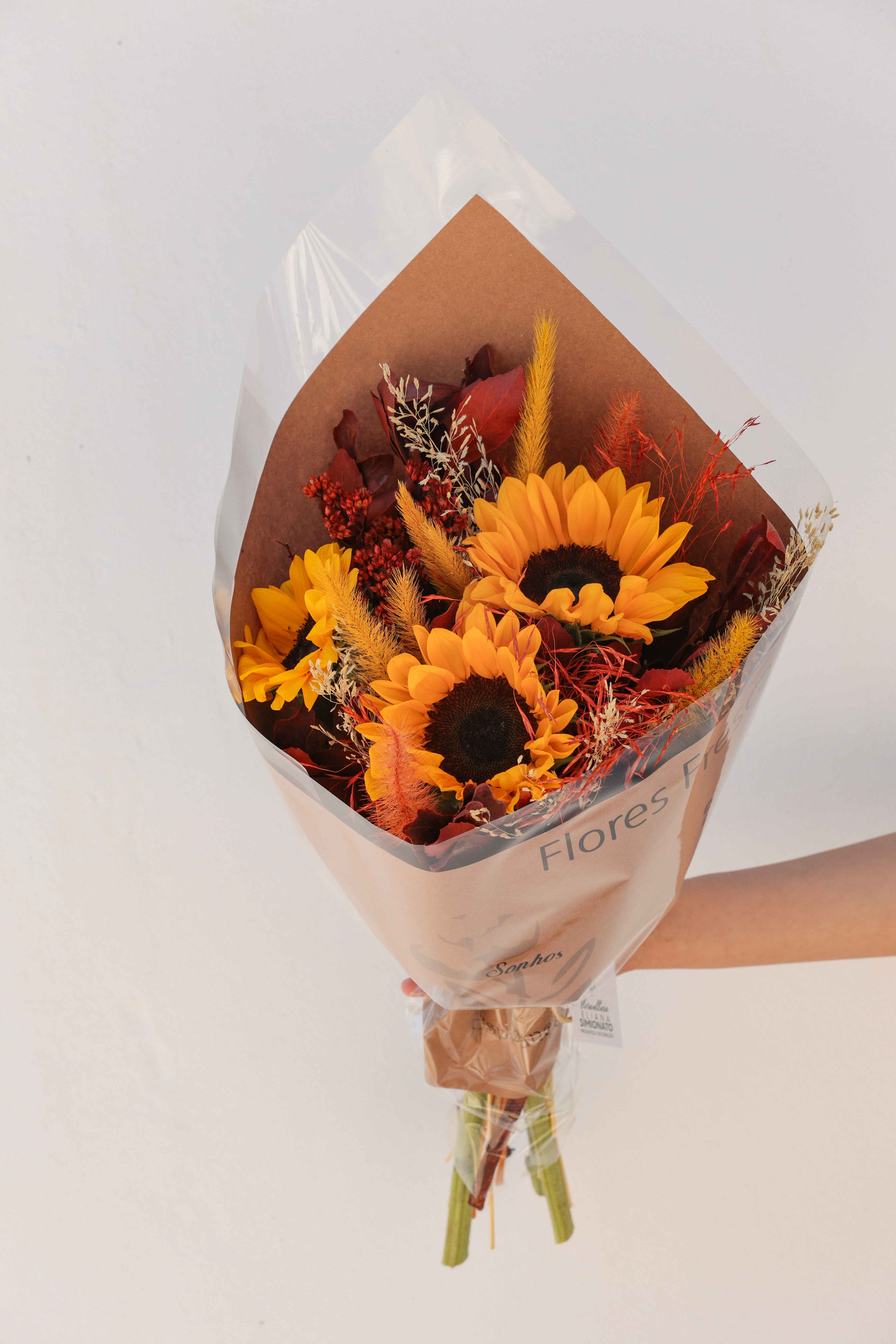 Buqu� com 3 Girass�is com Flores Desidratadas