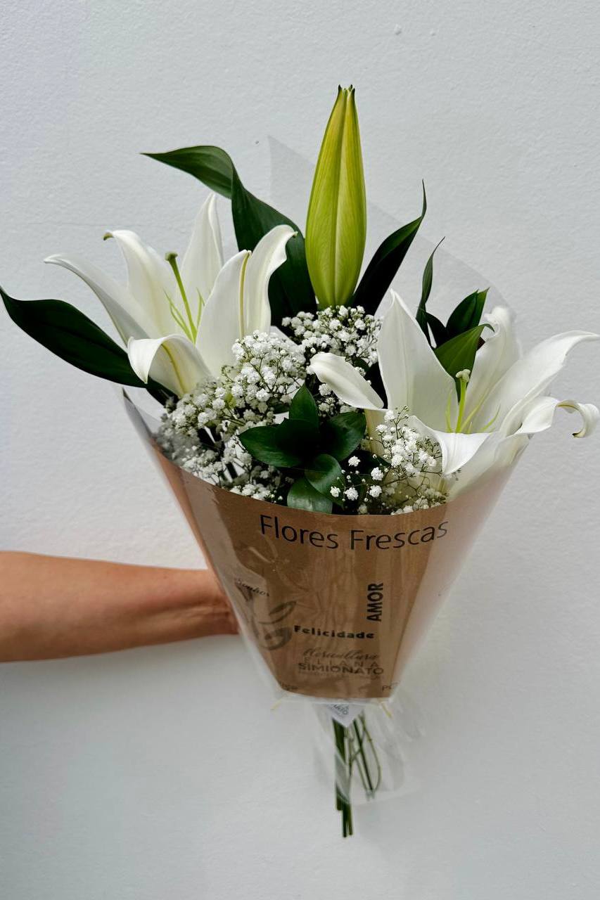 Buqu� com 1 Haste de L�rio Branco